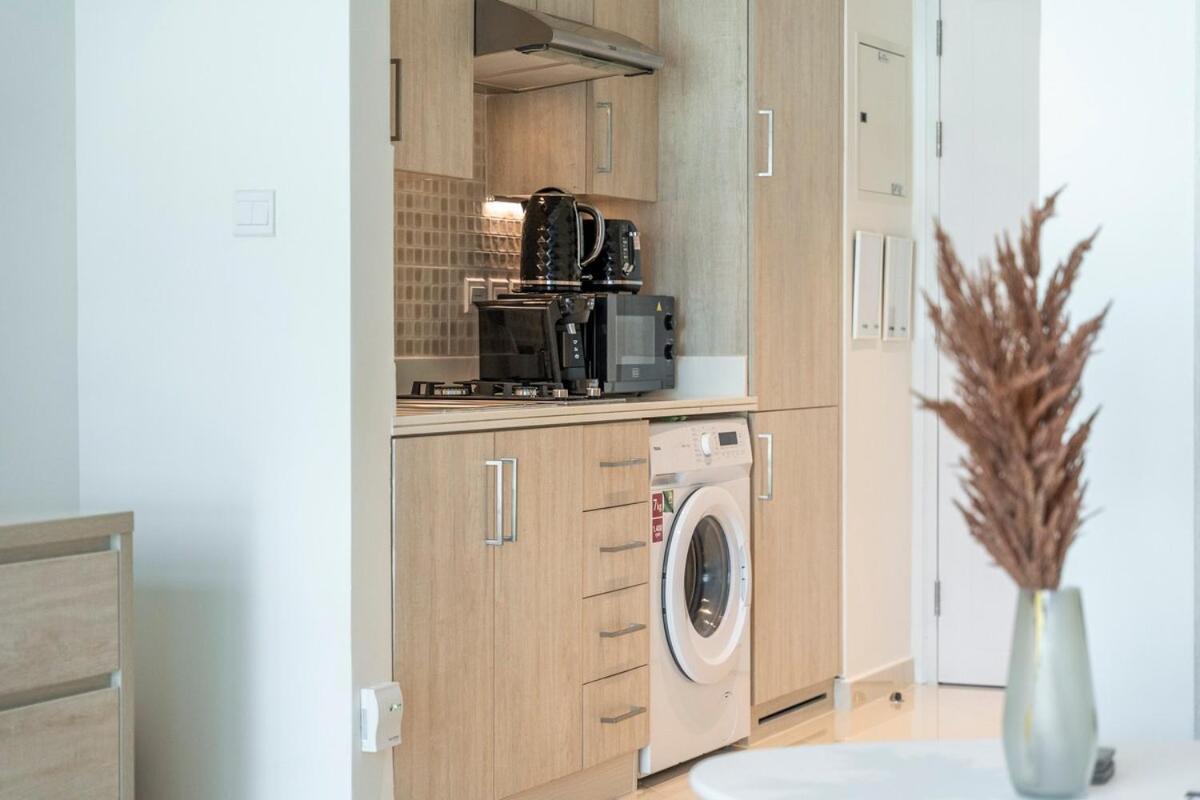 Cozy With Easy Access To The In Palm Jumeirah! Dubai